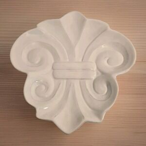 Embossed Stoneware Fleur De Lis Serving Plate White 15.5x11.5 Inch Dinnerware